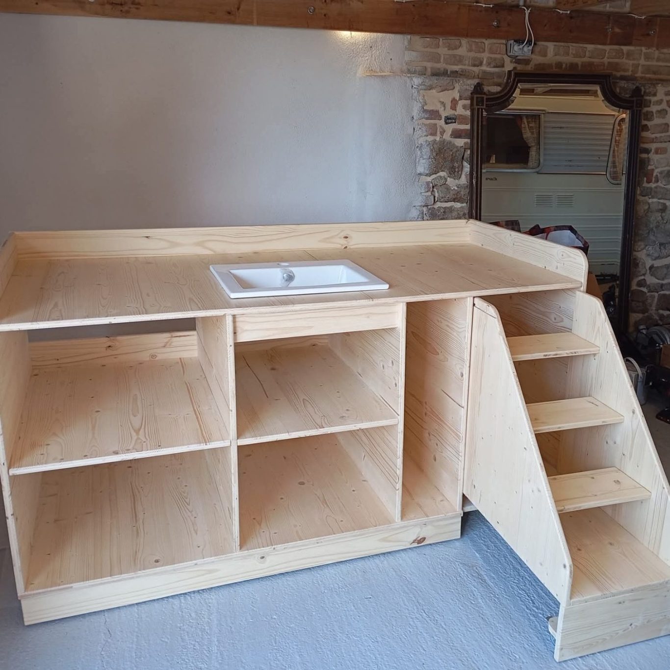 Meuble mobilier creche la mottte d'aveillans